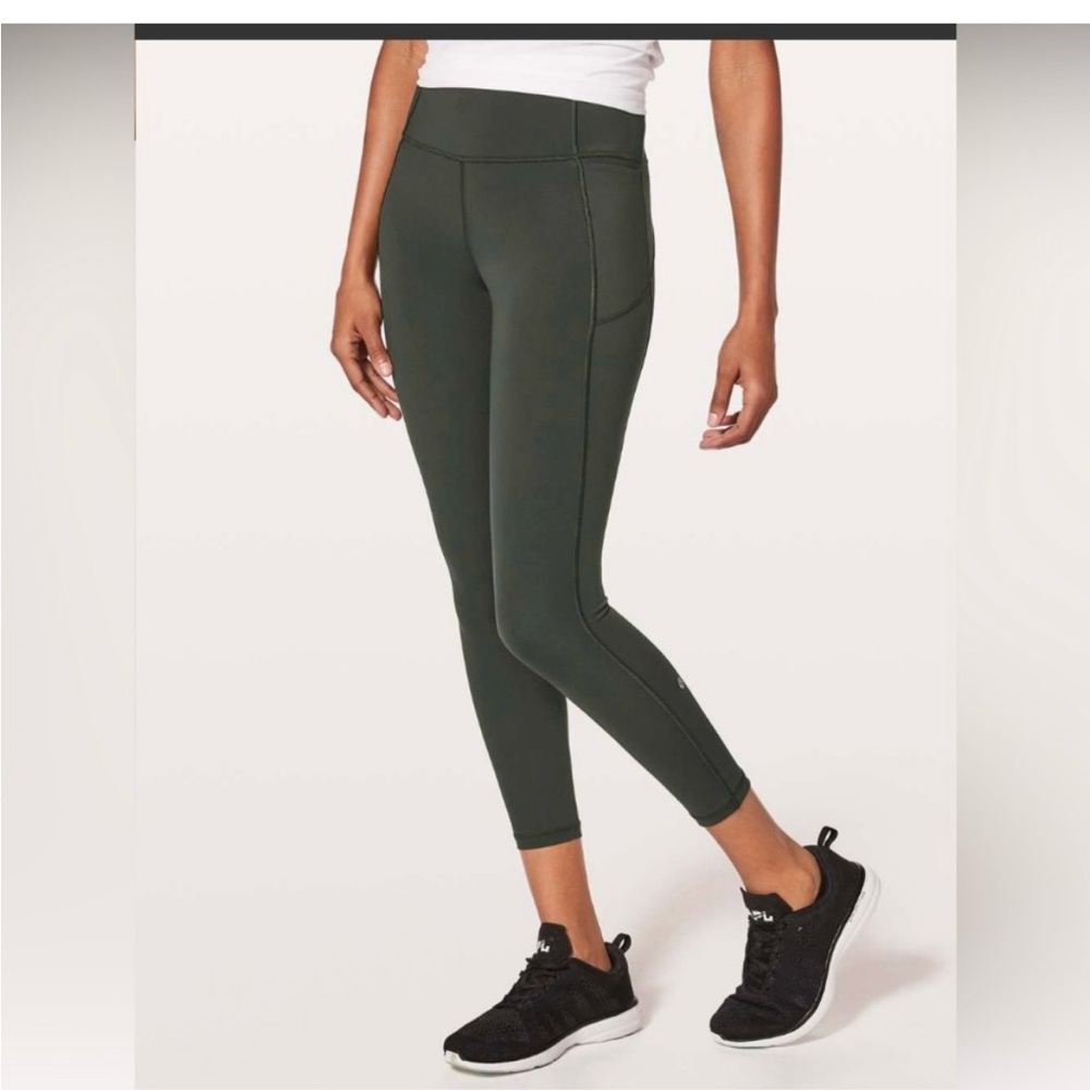 lululemon athletica final lap crop 23’